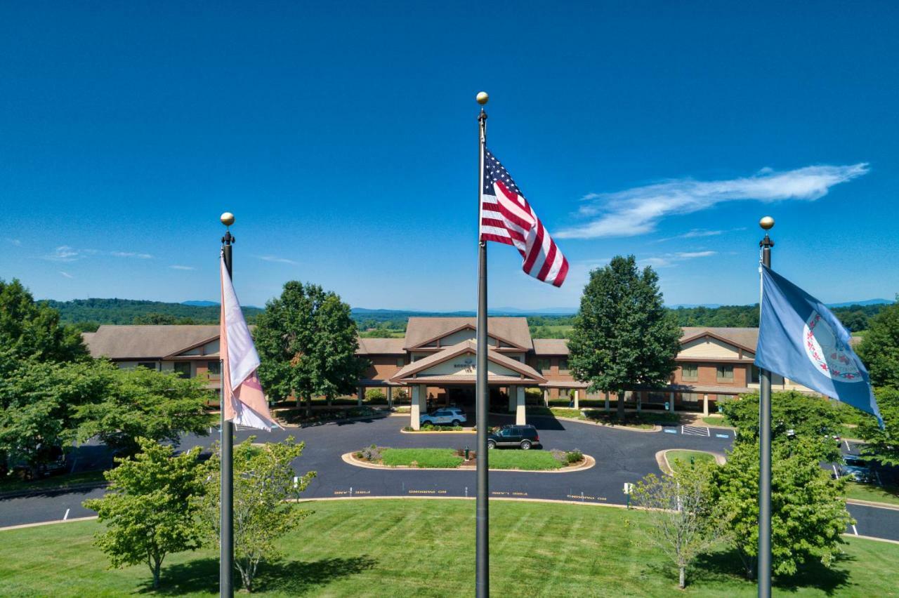 Round Hill Inn Orange Exterior foto